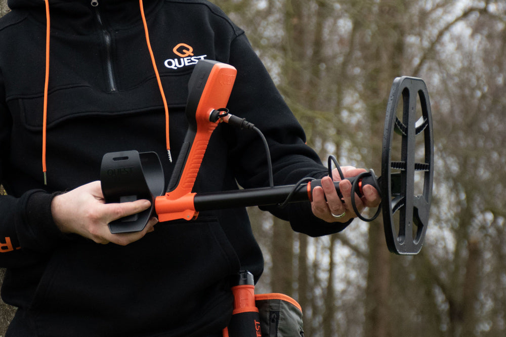 Quest V80 metaaldetector + gratis XPointer Max met magic holster