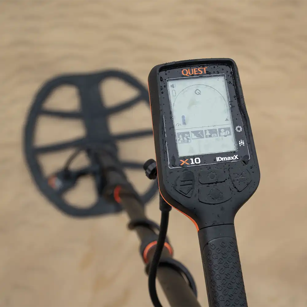 Quest X10 IDmaxX metaaldetector met WireFree Lite hoofdtelefoon en gratis XPointer pinpointer