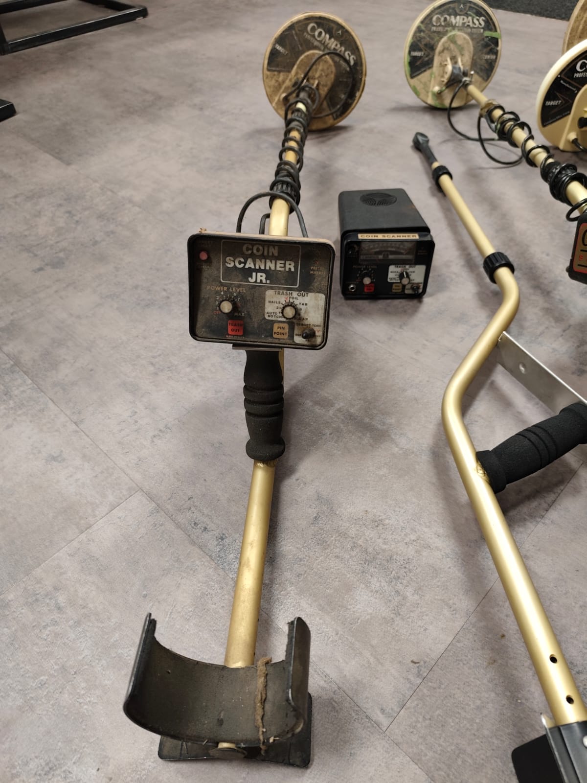 Doe een bod op Compass-metaaldetectoren