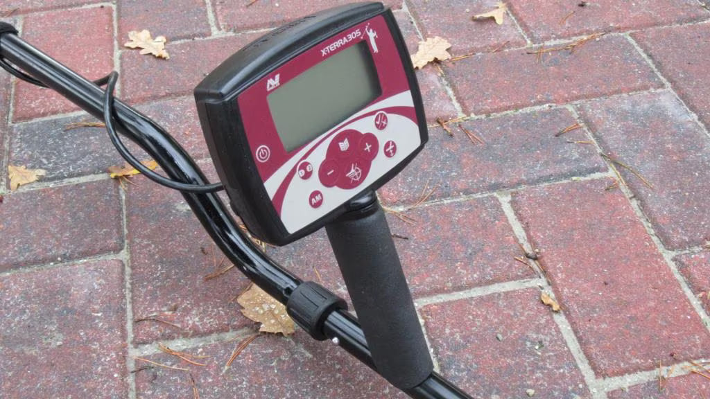 Pas ingeruild/ Minelab X-Terra 305 digitale metaaldetector